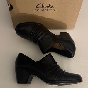 Clarks Boots Womens 6.5 Black Leather